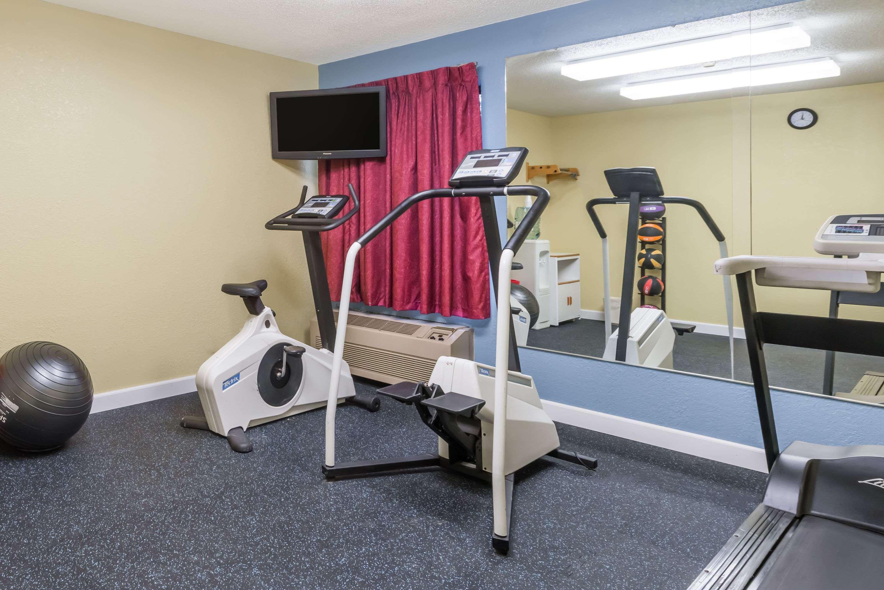 Days Inn & Suites By Wyndham Casey Ngoại thất bức ảnh