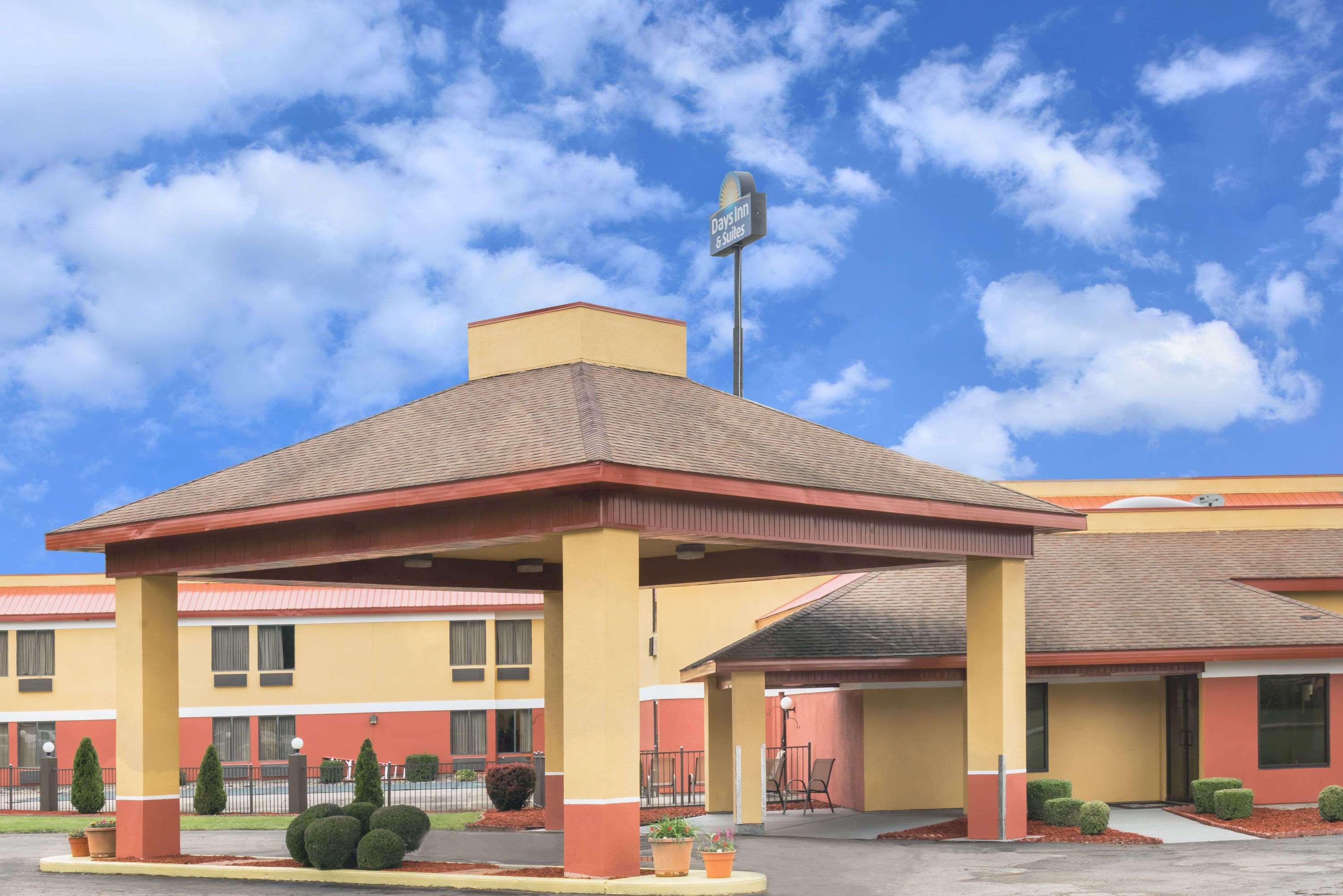 Days Inn & Suites By Wyndham Casey Ngoại thất bức ảnh